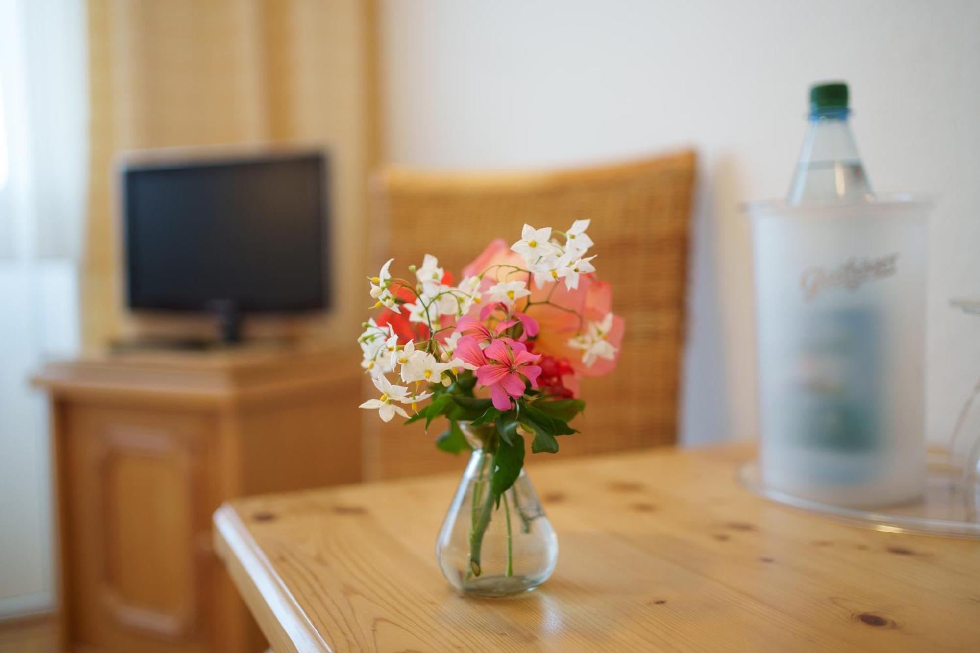 Landhaus Nienhagen Guest house *