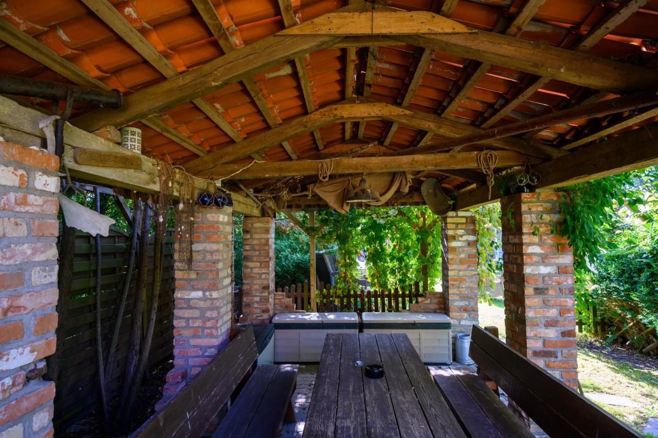 Landhaus Nienhagen Guest house *